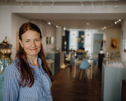 Nane Adam in ihrem Schmuckatelier